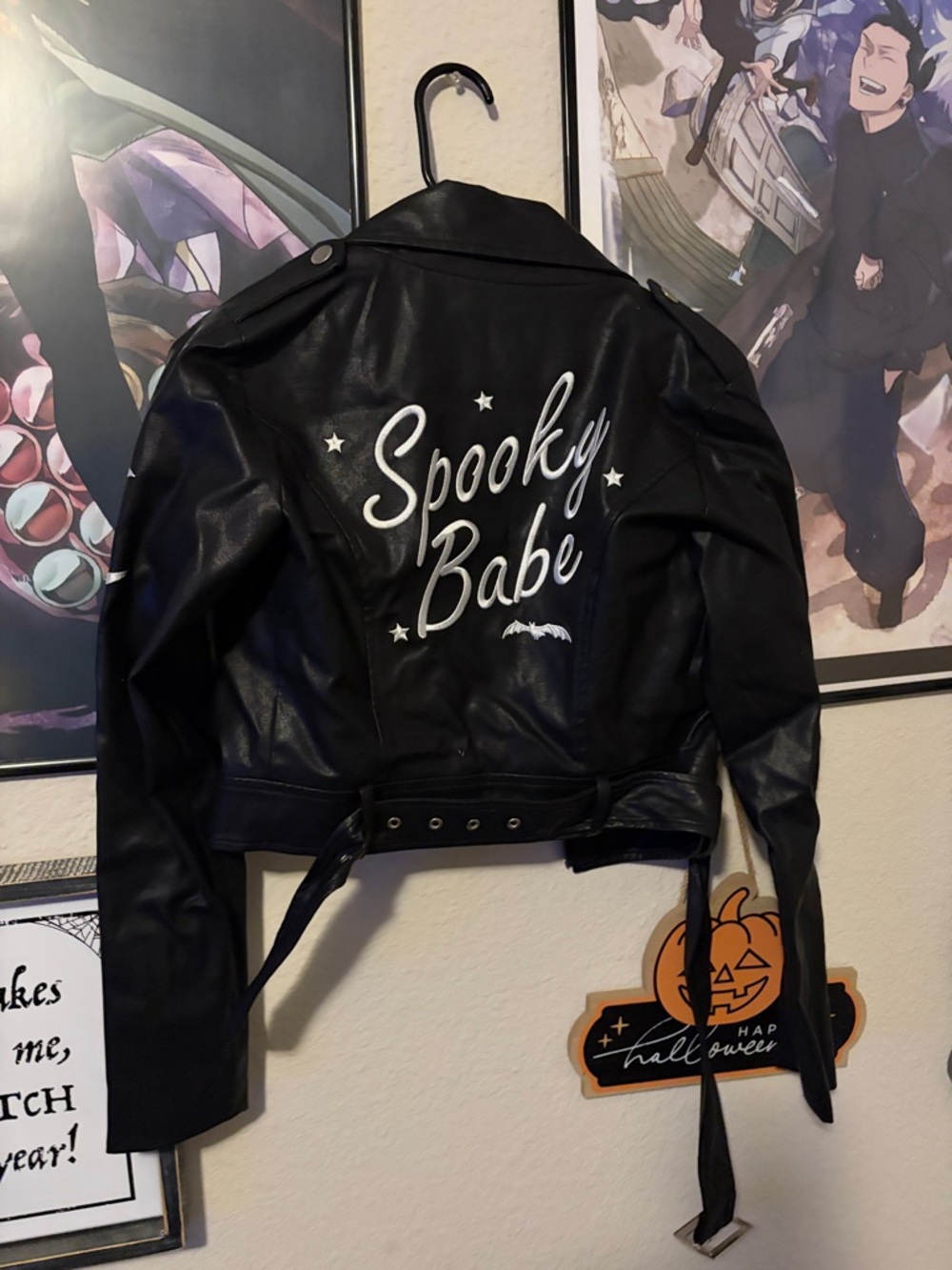 Collectif Black 'Spooky Babe' Faux Leather cropped jacket - Picture 3 of 5